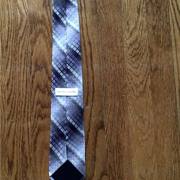 Pierre Cardin neck tie - Picture 3 of 3